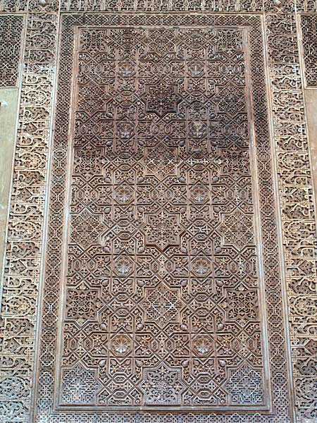 Глазами очевидцев: дворик Мешуар, бывшая резиденцию эмира в Альгамбре. Альгамбра