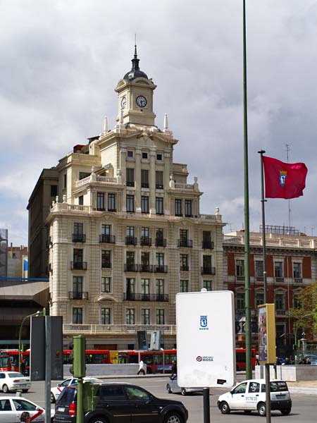Глазами очевидцев: герб Мадрида. Приехали в Мадрид