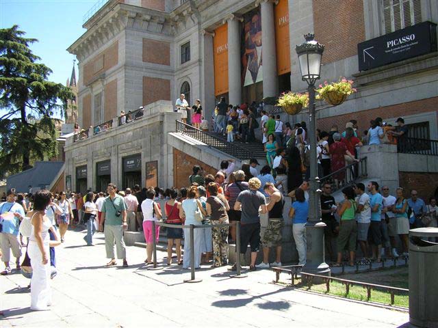 Глазами очевидцев: Мадрид, у музея Прадо. ВСЯ ИСПАНИЯ + ОТДЫХ